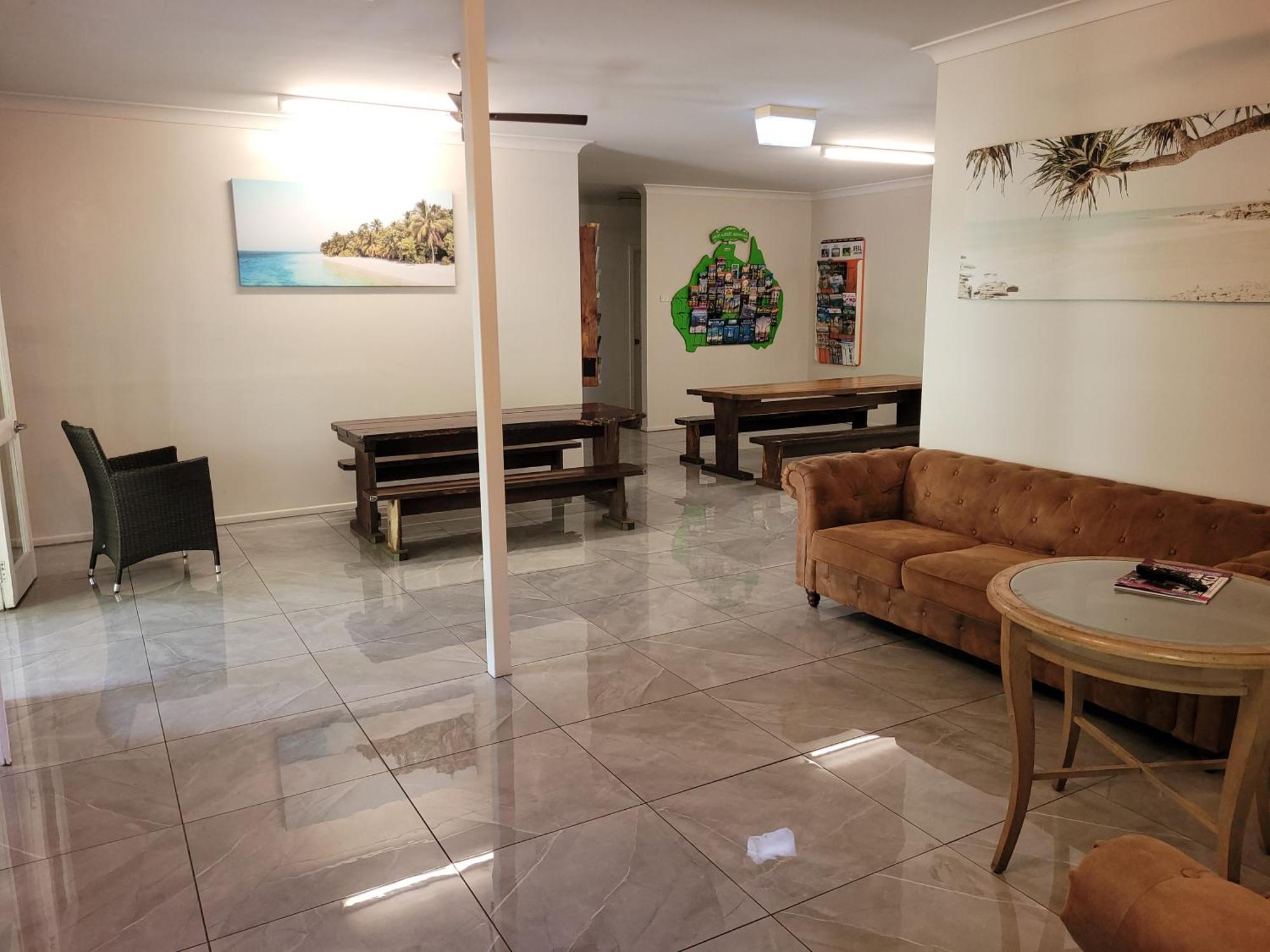 Travellers Paradise Cairns Ngoại thất bức ảnh The lobby of the hostel