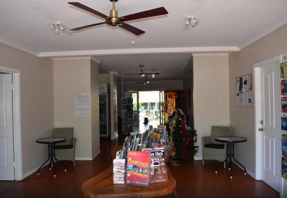 Travellers Paradise Cairns Ngoại thất bức ảnh The lobby of the station